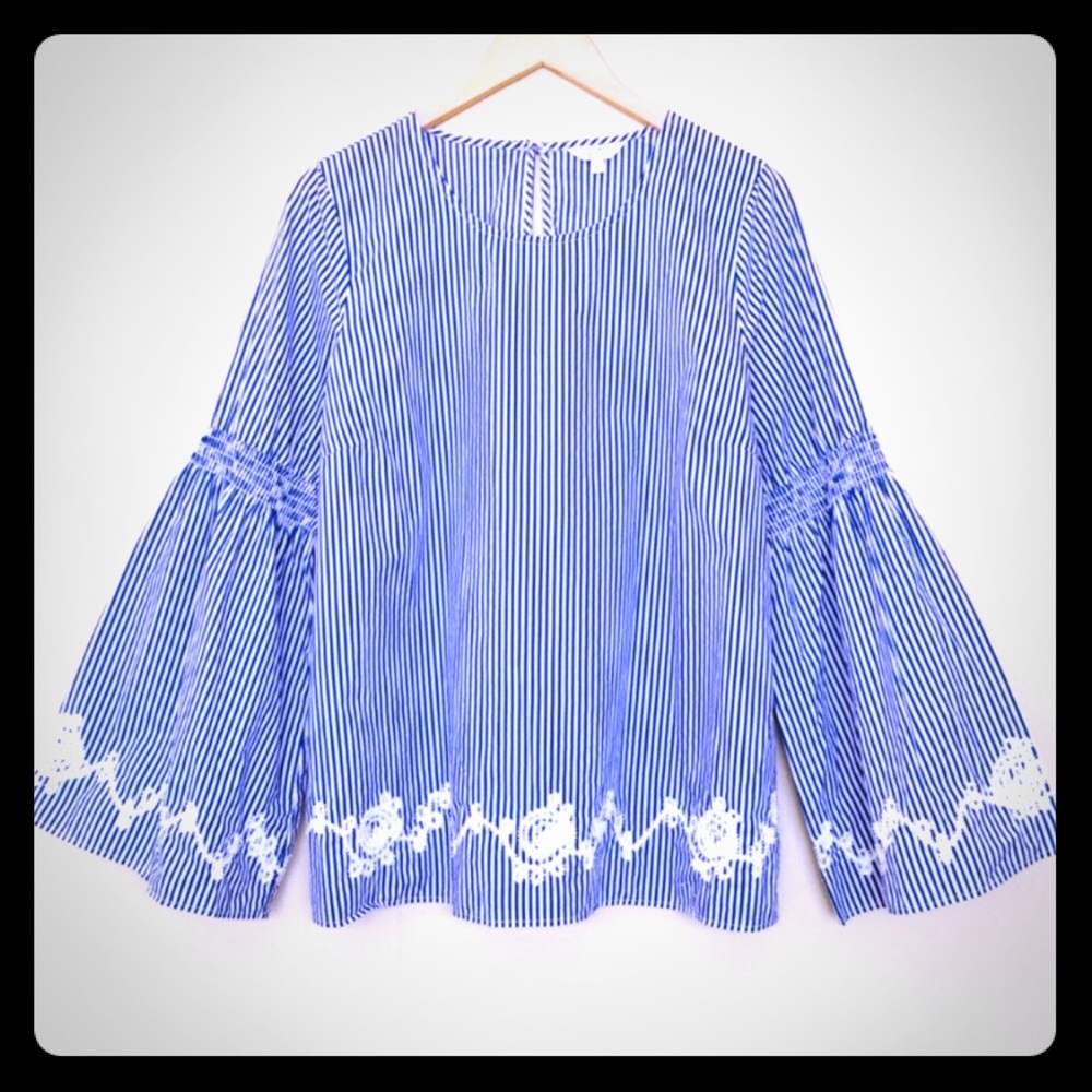 NWOT Crown and Ivy Bell sleeve striped size L Top